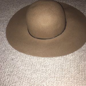 Stylish floppy hat
